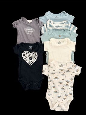Kiddiezoom Baby Layette set Baby Boys / Baby Girls body suits and pants set